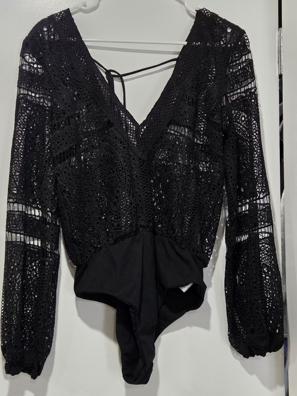 Darah Dahl  Black Lace V-Neck Long Sleeve Bodysuit